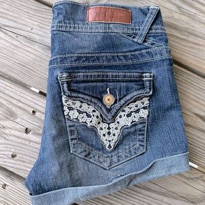 Vigold Women's Blue Cropped Jeans with Lace Accent